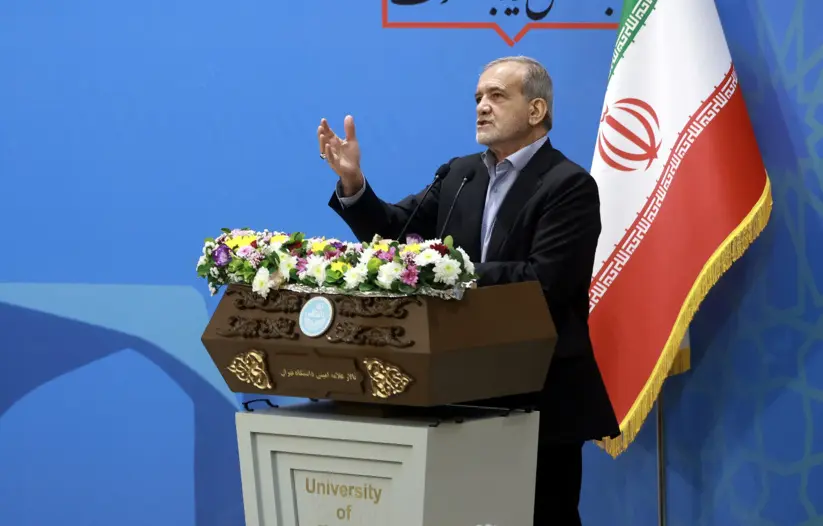 مجری قدیمی صداوسیما مجری برنامه پزشکیان در دانشگاه تهران بود +عکس